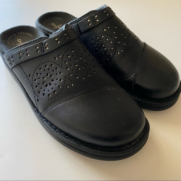 CLARKS Black Slip-ons Mules Size 8M - Picture 2 of 12
